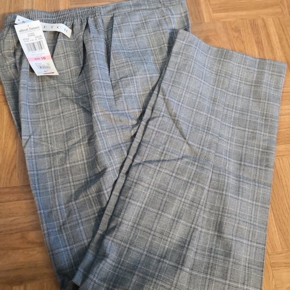 Alfred Dunner Pants - Women's stretch pant size 10 proportioned medium